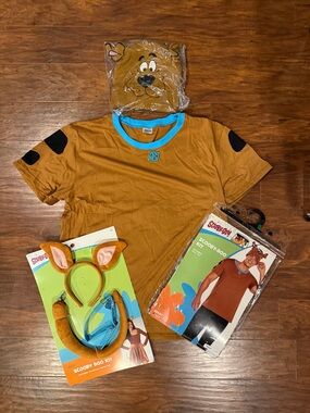 Scooby-Doo Men’s Brown Costume Tee & Accessory Set